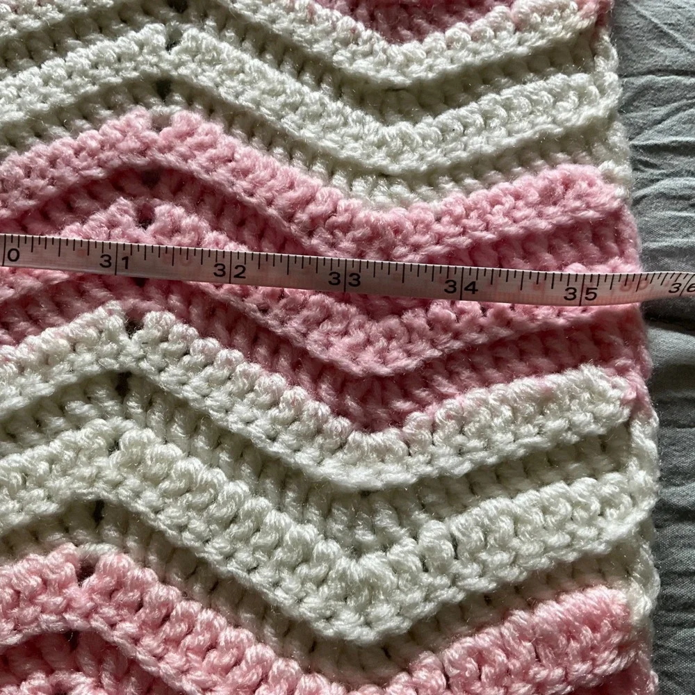 Crochet‎ Baby Blanket Pink White Chevron Handmade Nursery Vintage